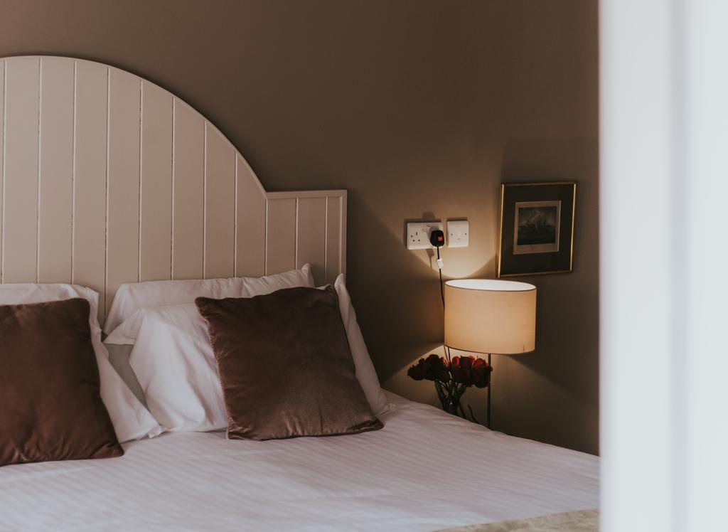 Healing Manor * Grimsby